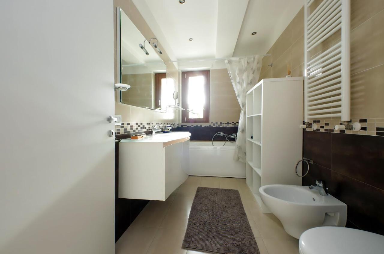 Chic Penthouse On Two Floors Apartment Rom