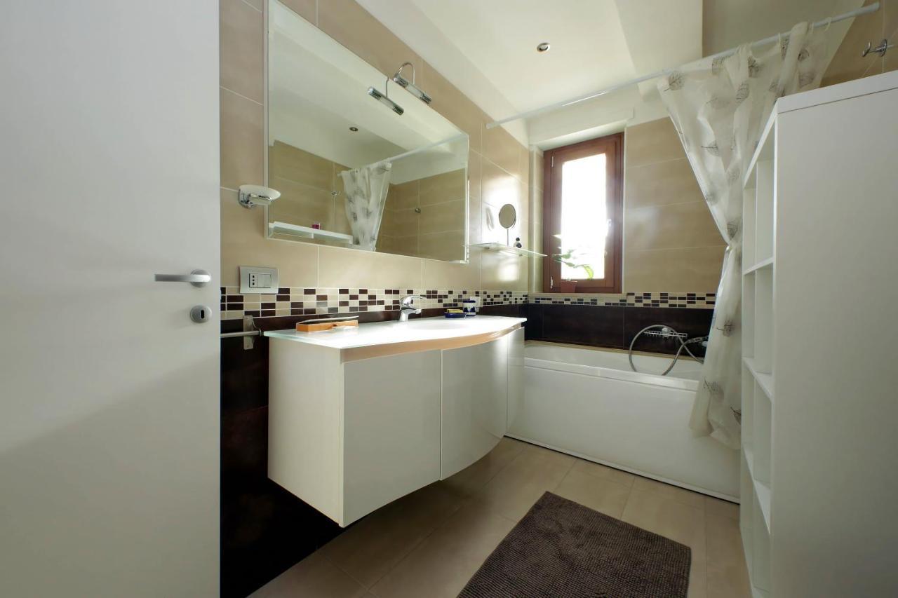 Chic Penthouse On Two Floors Apartment Rom